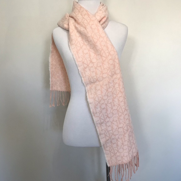 CALVIN KLEIN Light Pink branded Scarf 🧣 - Picture 1 of 4